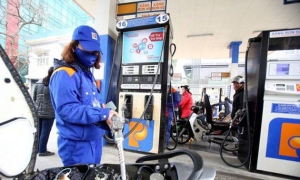 Giá xăng E5 RON92 giữ ổn định, xăng RON95 giảm nhẹ