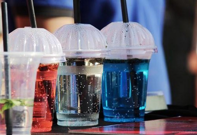 H&ograve;a B&igrave;nh chung tay h&agrave;nh động giải quyết vấn đề r&aacute;c thải nhựa