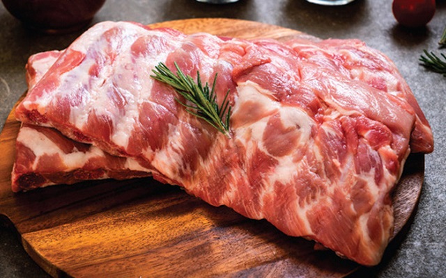 Gi&aacute; thịt lợn h&ocirc;m nay 19/8 ổn định trở lại