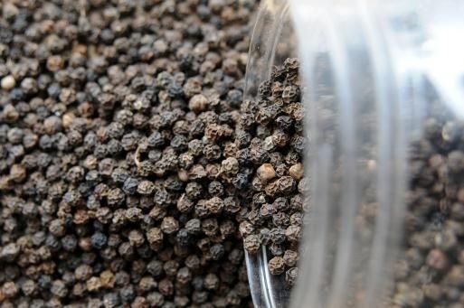 Giá hồ tiêu hôm nay 24/8: Cao nhất 50.000 đồng/kg