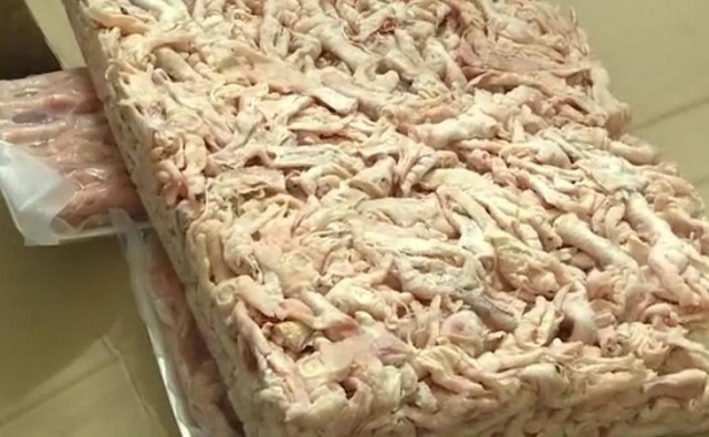 Ph&aacute;t hiện kho chứa 24 tấn nội tạng lợn nhiễm tả lợn ch&acirc;u Phi