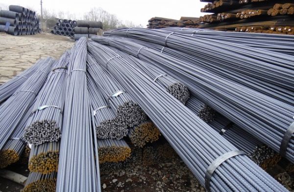 Giá sắt thép hôm nay 25/8: Quay đầu tăng mạnh