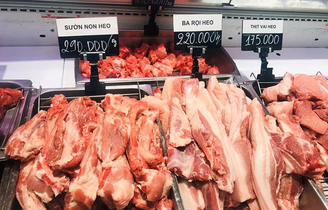 Trung b&igrave;nh H&agrave; Nội ti&ecirc;u thụ sản phẩm thịt gia s&uacute;c gia cầm hằng năm đạt tr&ecirc;n 420 ngh&igrave;n tấn, tương đương 1.130 tấn/ng&agrave;y