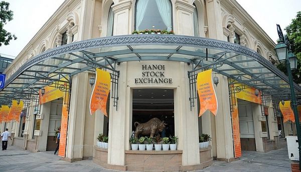 8 tháng đầu năm giao dịch thành công 855,8 tỷ đồng tiền cổ phần trên HNX