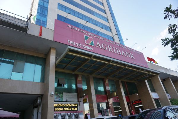 Agribank bán đấu giá nhiều khu đất vàng tại TP HCM để xử lí nợ