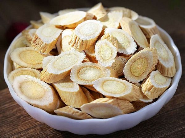 Điều trị chứng ra mồ hôi tay, chân bằng phương pháp Đông y