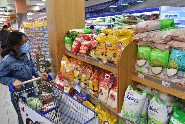 Bộ C&ocirc;ng thương sẽ thự hiện nhiều giải ph&aacute;p để th&uacute;c đẩy họat động thương mại v&agrave; dịch vụ trong thời gian tới