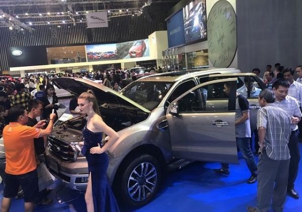 Nhập khẩu ô tô nguyên chiếc tiếp tục tăng mạnh trong tháng 8