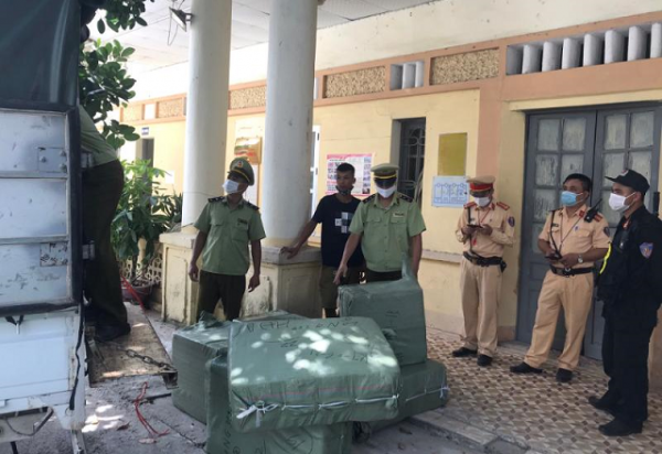 Lạng Sơn: Thu giữ gần 6.000 chiếc kính có dấu hiệu giả nhãn hiệu GUCCI