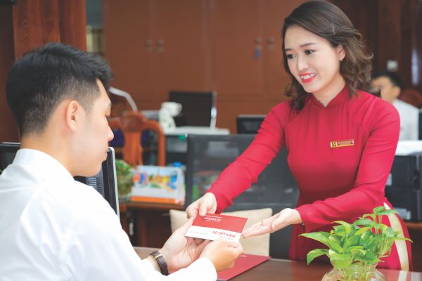 Lượng tiền gửi không kì hạn vào ngân hàng sẽ tăng trở lại