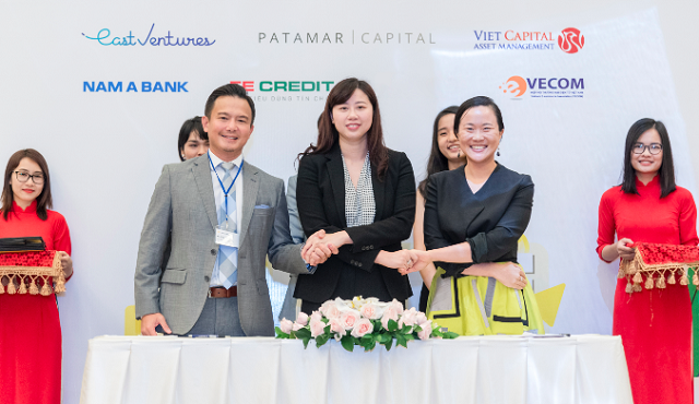 Đại diện Kim An k&iacute; kết hợp đồng đầu tư. Ảnh: E27