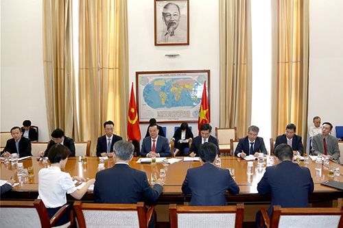 Việt Nam - Nhật Bản thúc đẩy quan hệ kinh tế, tài chính