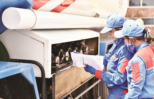 Kim ngạch nhập khẩu xăng dầu 8 th&aacute;ng đầu năm 2020 giảm tr&ecirc;n 40%