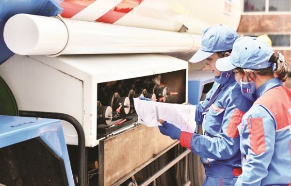 8 tháng, kim ngạch nhập khẩu xăng dầu giảm hơn 40%