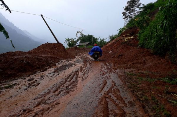 Nghệ An: Nhiều nơi bị cô lập do bão số 5