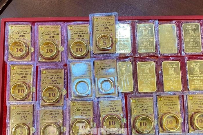 Giá vàng thị trường tự do giảm mạnh sau chỉ đạo của Thủ tướng