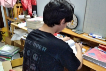 Xin vay tiền công ty để nộp học phí cho con, người phụ nữ bất ngờ hạnh phúc khi nhận được lời không đồng ý