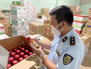 Phát hiện một cơ sở kinh doanh thuốc bảo vệ thực vật chứa chất cấm tại Gia Lai