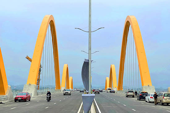 Một vài lưu ý khi khám phá cầu tình yêu Quảng Ninh.