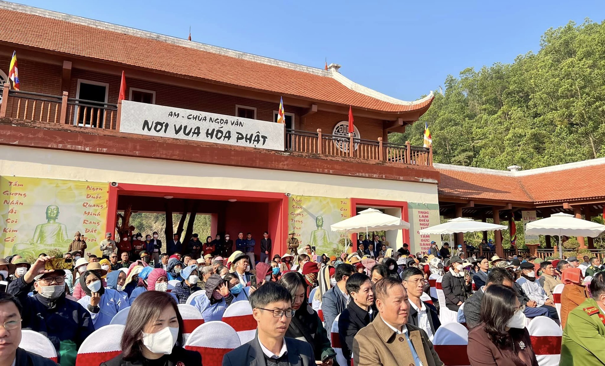 Lễ hội xuân Ngọa Vân 2023 thu hút nhiều người dân và du khách gần xa về tham dự. Ảnh: Thanh Tùng