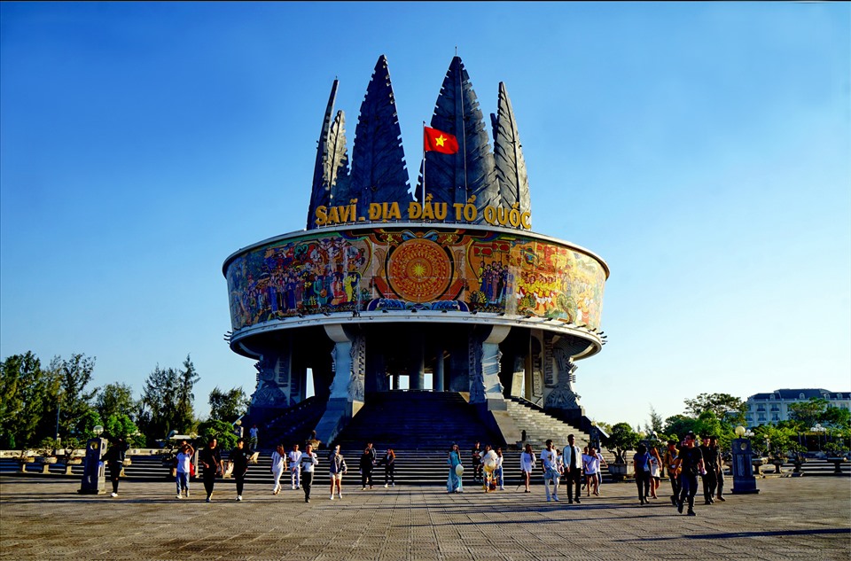 Mũi Sa Vĩ, địa điểm check-in nơi địa đầu tổ quốc - iVIVU.com