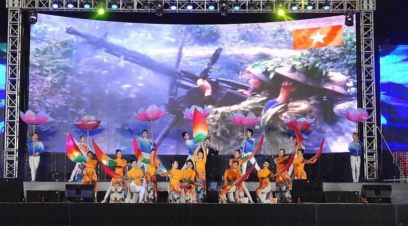 Vân Đồn (Quảng Ninh): Phát triển đa dạng nhiều loại hình du lịch nhằm thu hút du khách Vân Đồn (Quảng Ninh): Phát triển đa dạng nhiều loại hình du lịch nhằm thu hút du khách