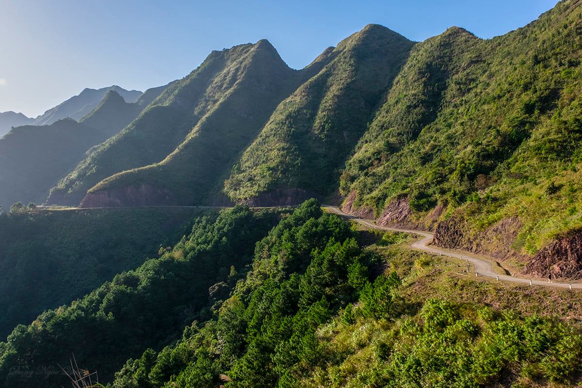 Cung đường tuần tra biên giới đẹp nao lòng. Hình: Đặng Ngọc Quang