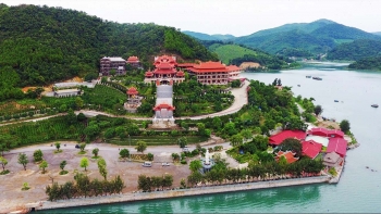 Chùa Cái Bầu - Điểm du lịch văn hoá tâm linh