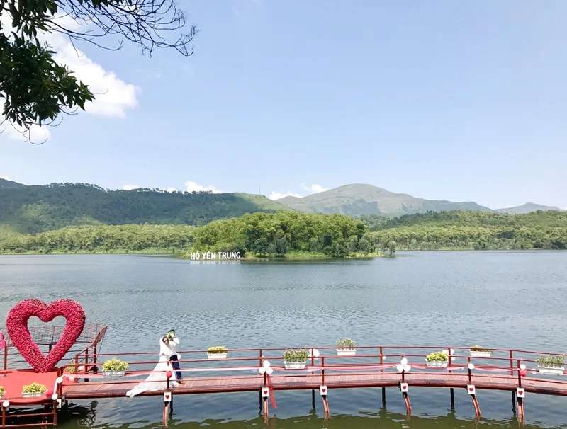 Khám phá danh thắng "hút" du khách tới thăm quan ở Quảng Ninh