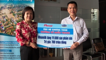 Vinamilk ủng hộ gần 4 tỷ đồng chia sẻ khó khăn với đồng bào miền Trung
