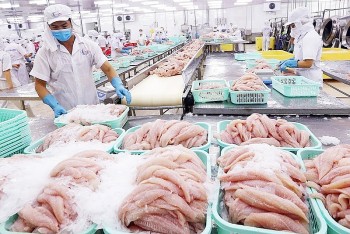 Giá xăng đạt đỉnh khiến doanh nghiệp thêm khó