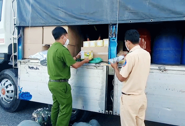 An Giang phát hiện nhiều vụ vận chuyển hàng hóa nhập lập, không rõ nguồn gốc