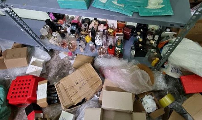 Phát hiện 5.000 sản phẩm nước hoa có dấu hiệu giả mạo các nhãn hàng nổi tiếng