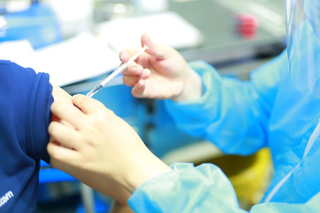 Đồng l&ograve;ng c&ugrave;ng ủng hộ quỹ vaccine qua website ch&iacute;nh thức ảnh 10