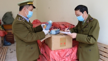 Lạng Sơn: Thu giữ 600 chai thuốc diệt cỏ Trung Quốc nhập lậu