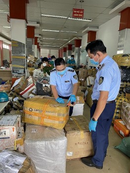 Bản tin hàng giả, hàng nhái: Viettel Kiên Giang vận chuyển trên 1.300 sản phẩm không hóa đơn