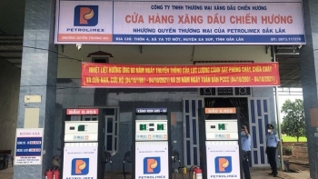 Bản tin hàng giả, hàng nhái: Phát hiện cửa hàng bán xăng Ron 95-III không đạt chất lượng