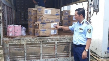 Bản tin hàng giả, hàng nhái: Long An bắt giữ lô sữa Aptamil Profutura nghi nhập lậu