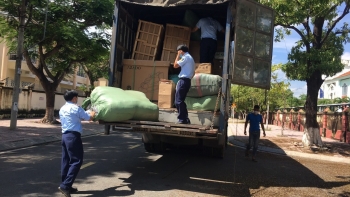 Tạm giữ 4.000 sản phẩm hàng hóa vi phạm tại Khánh Hòa