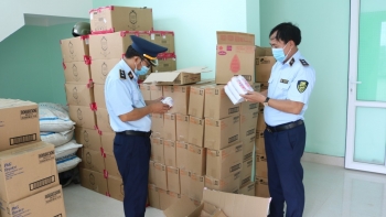Quảng Bình thu giữ hơn 15.000 chai phấn rôm, dầu gội, sữa tắm