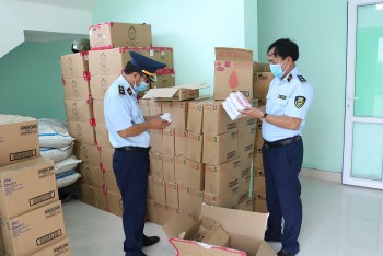 Quảng Bình thu giữ hơn 15.000 chai phấn rôm, dầu gội, sữa tắm