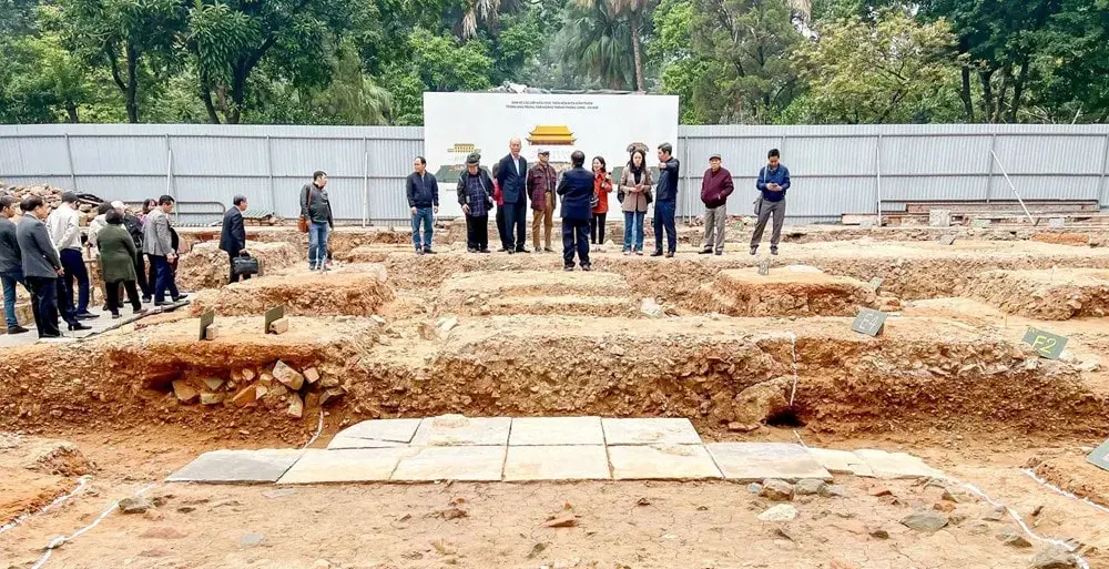 Phát hiện vật thể màu vàng dày 4m trong khuôn viên di sản Việt Nam được UNESCO vinh danh, chuyên gia nhận định là 'kho báu’ lớn nhất từng được phát hiện Phát hiện vật thể màu vàng dày 4m trong khuôn viên di sản Việt Nam được UNESCO vinh danh, chuyên gia nhận định là 'kho báu’ lớn nhất từng được phát hiện