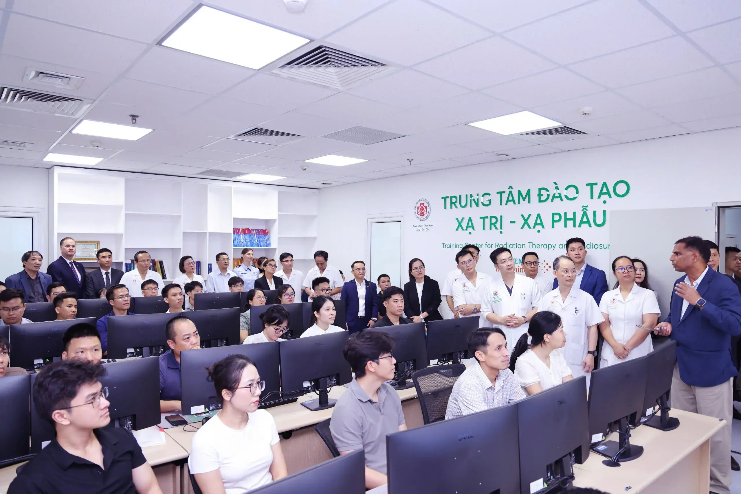 Việt Nam chính thức khánh thành trung tâm đầu tiên đào tạo lâm sàng về ung thư Việt Nam chính thức khánh thành trung tâm đầu tiên đào tạo lâm sàng về ung thư