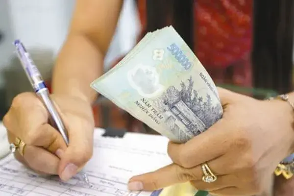 Chưa đầy 1 tuần nữa, bố, mẹ có thể bị phạt tới 3 triệu đồng nếu làm điều này với con
