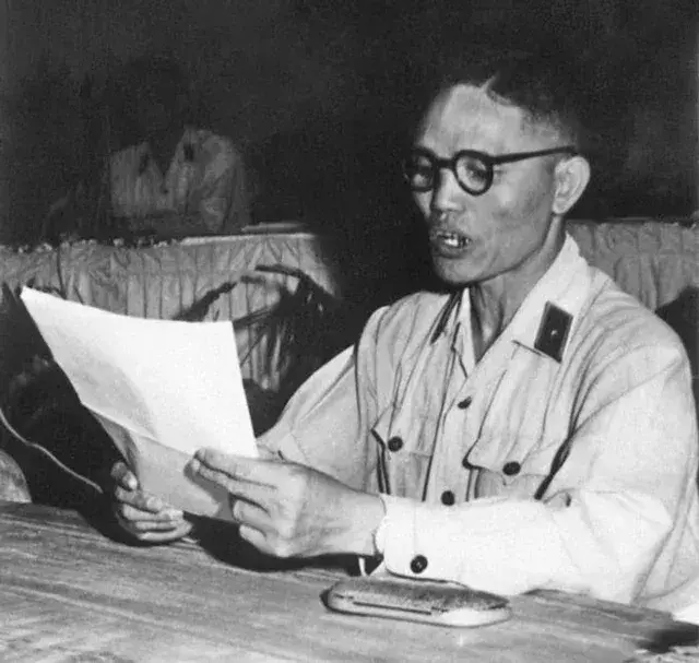 Vị tướng trẻ nhất trong lịch sử Quân đội nhân dân Việt Nam, là Thiếu tướng khi mới 30 tuổi, được Bác Hồ đích thân đặt tên Vị tướng trẻ nhất trong lịch sử Quân đội nhân dân Việt Nam, là Thiếu tướng khi mới 30 tuổi, được Bác Hồ đích thân đặt tên