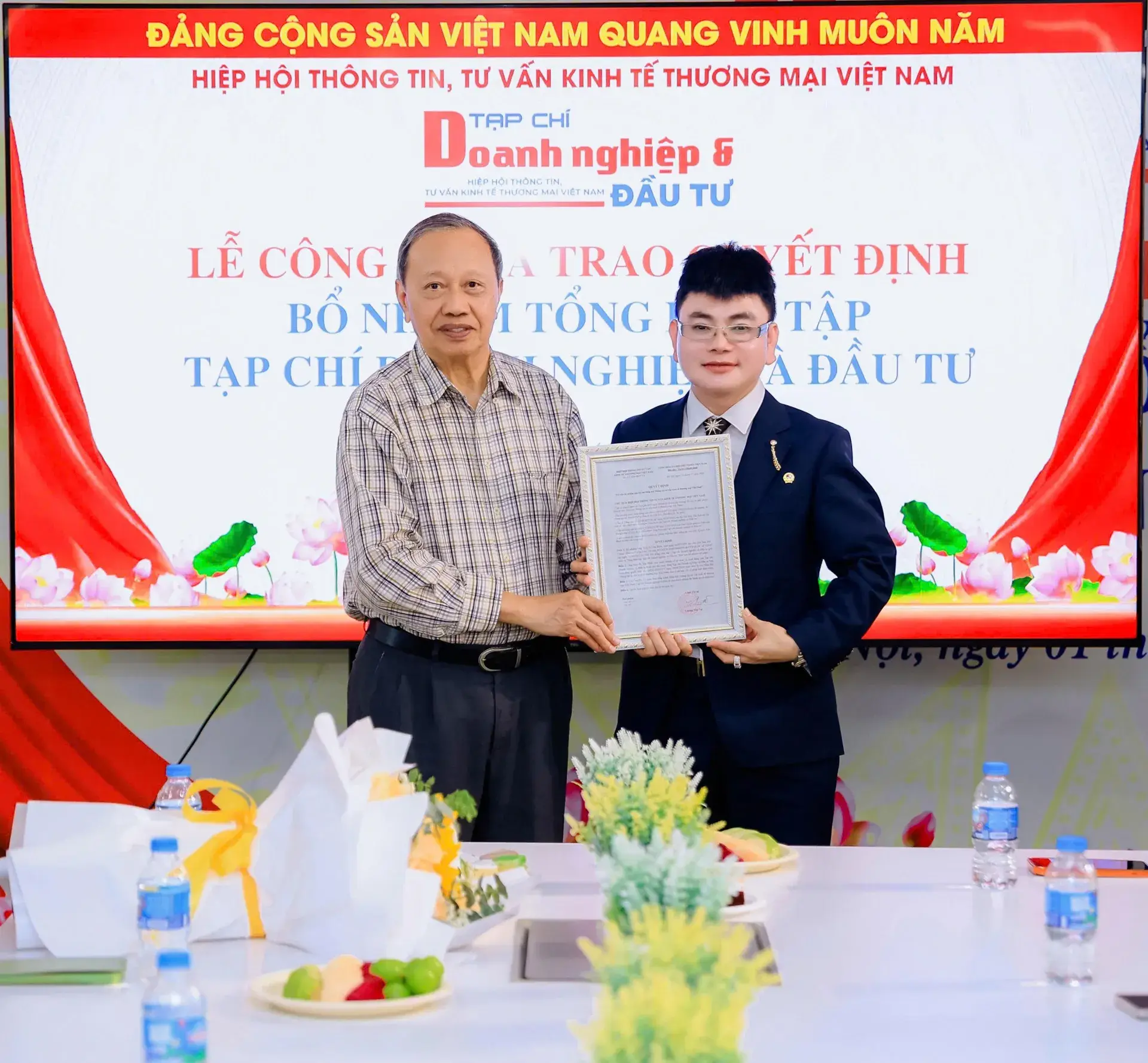 Nhà báo Đào Bình được bổ nhiệm giữ chức Tổng Biên tập Tạp chí Doanh nghiệp và Đầu tư Nhà báo Đào Bình được bổ nhiệm giữ chức Tổng Biên tập Tạp chí Doanh nghiệp và Đầu tư