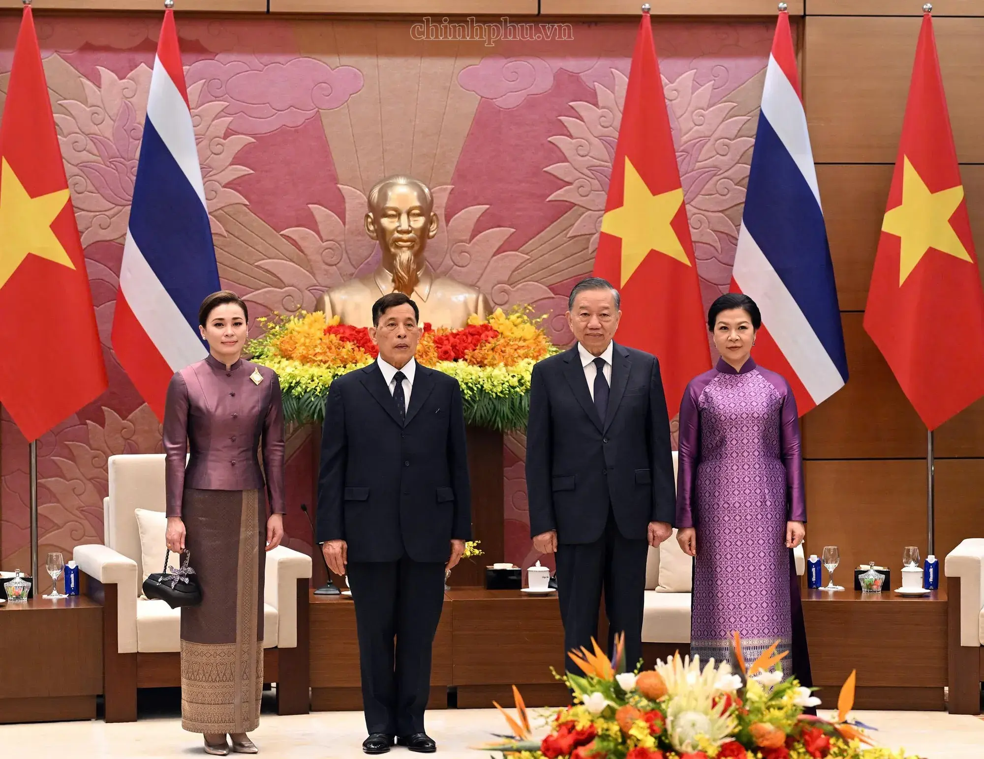Tổng Bí thư, Chủ tịch nước Tô Lâm chủ trì Lễ đón chính thức Nhà vua Vương quốc Thái Lan và Hoàng hậu- Ảnh 4.