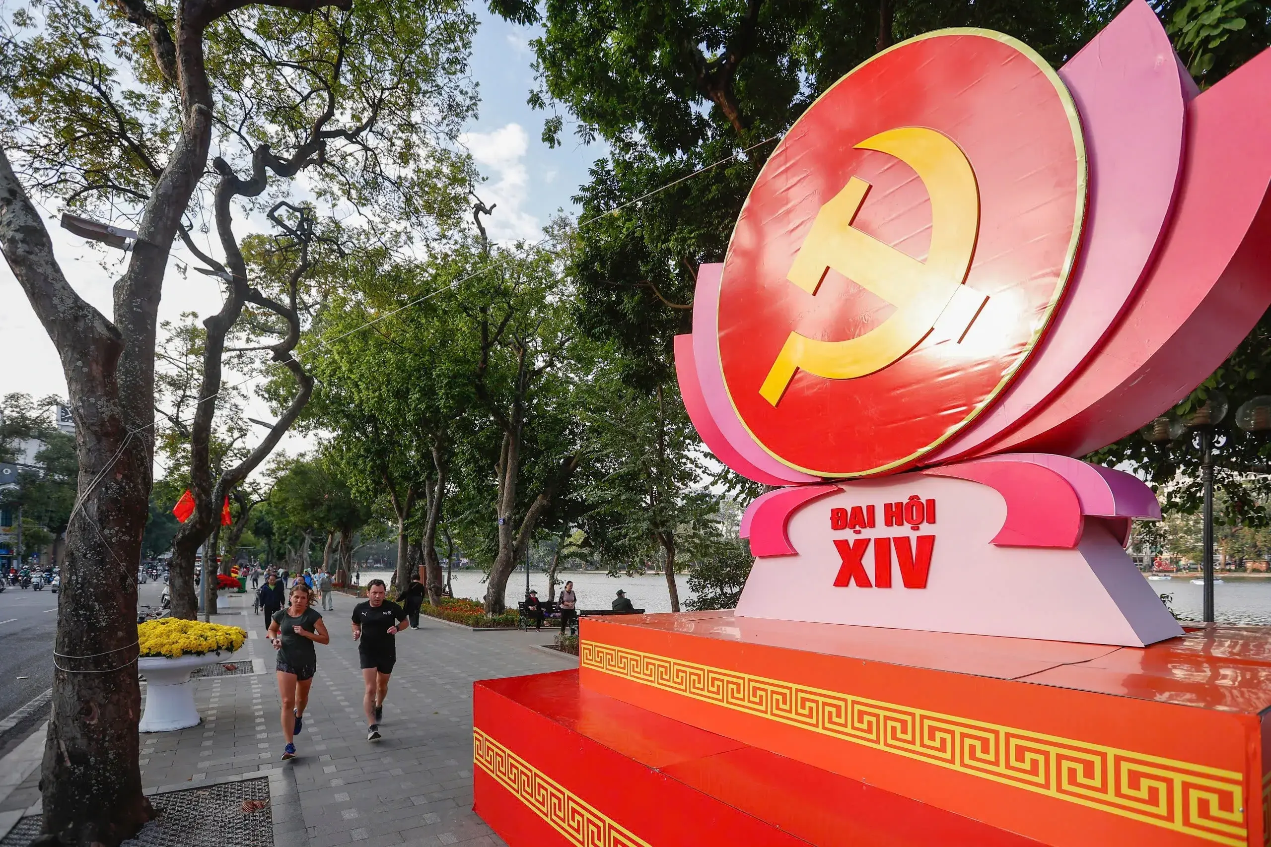 Bí thư Nguyễn Duy Ngọc: Hà Nội sẵn sàng hiện thực hóa tầm nhìn Đại hội XIV- Ảnh 2.