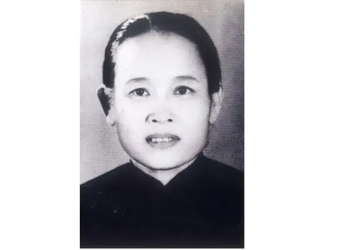 Người phụ nữ Việt Nam đầu tiên được tặng Huân chương Sao Vàng, có chồng và 2 con trai là liệt sĩ, từng đảm nhiệm nhiều chức vụ quan trọng Người phụ nữ Việt Nam đầu tiên được tặng Huân chương Sao Vàng, có chồng và 2 con trai là liệt sĩ, từng đảm nhiệm nhiều chức vụ quan trọng