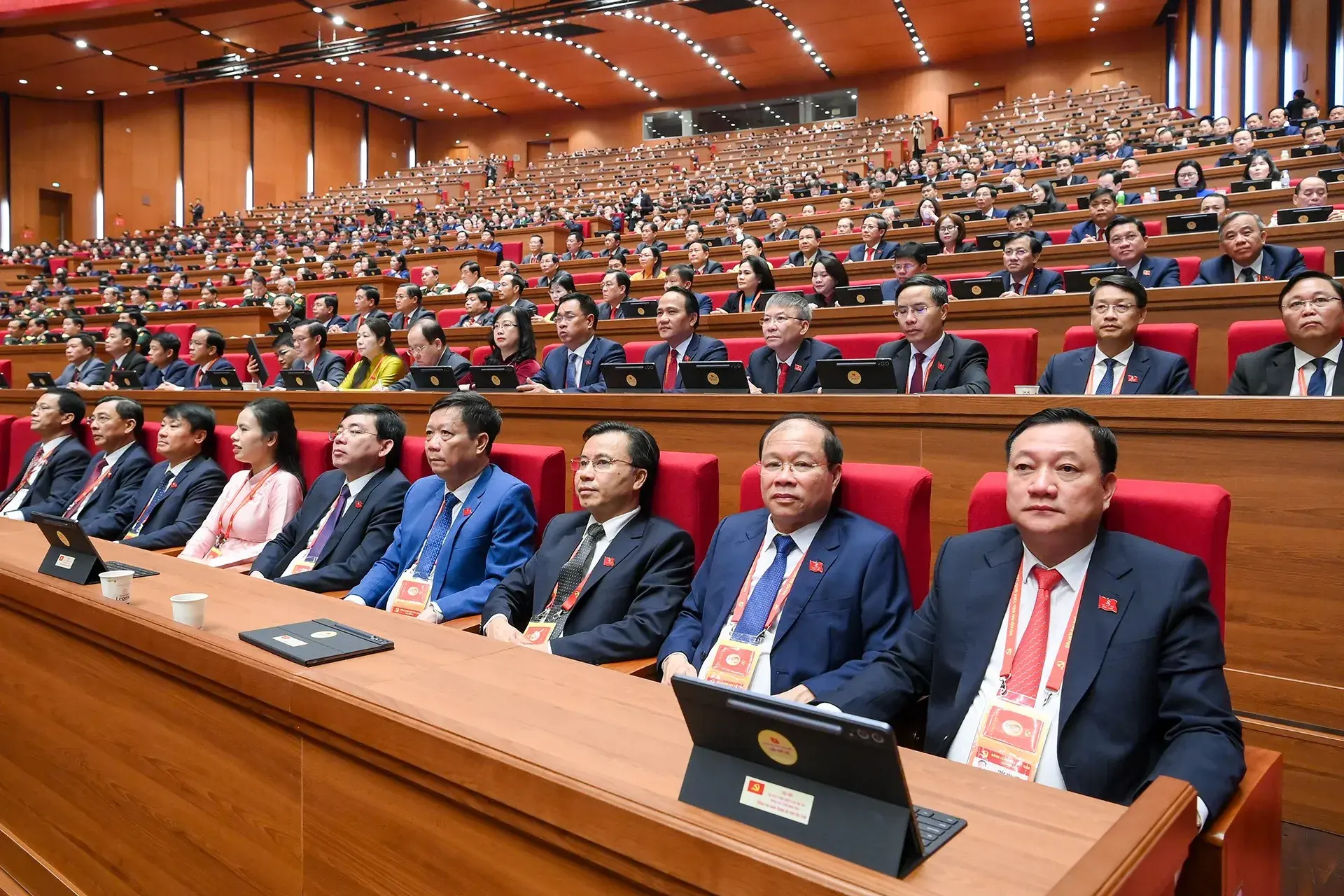 Ban Chấp hành Trung ương Đảng khóa XIV sẽ làm việc bằng tinh thần nêu gương cao nhất, nói đi đôi với làm- Ảnh 5.